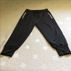 ZYIA Capri Joggers